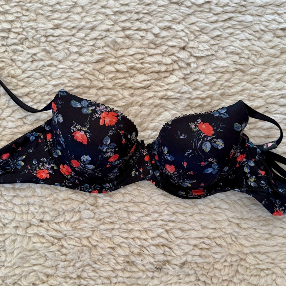 Victoria Secret Black Floral Lined Bra 34D LIKE NEW